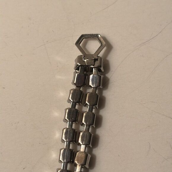 Vintage silver tone clear crystal tennis bracelet statement costume jewelry 7” - Picture 6 of 6